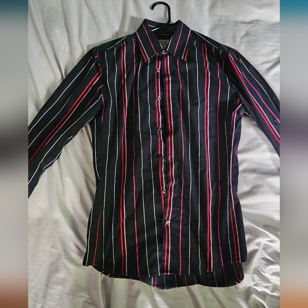 H&M Black and Red Casual Button Down Shirt